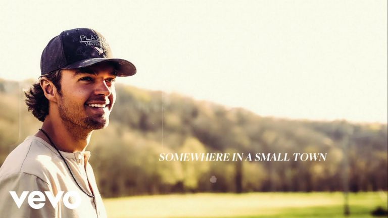 Conner Smith – Somewhere In A Small Town (Lyric Video)