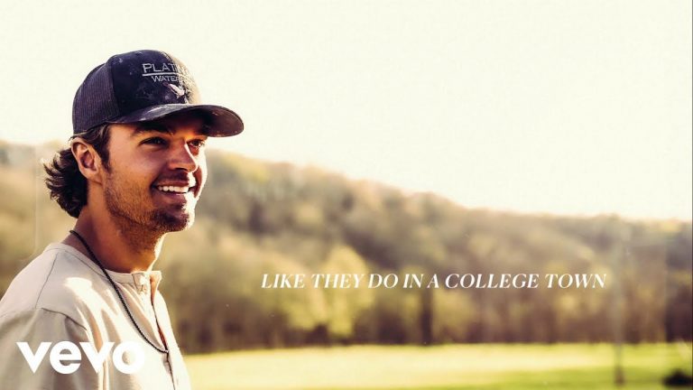 Conner Smith – College Town (Lyric Video)